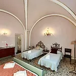 In The Center Of Pensionat