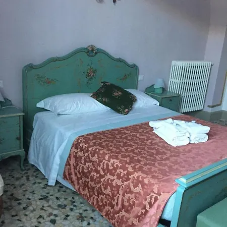 Guest house In The Center Of *