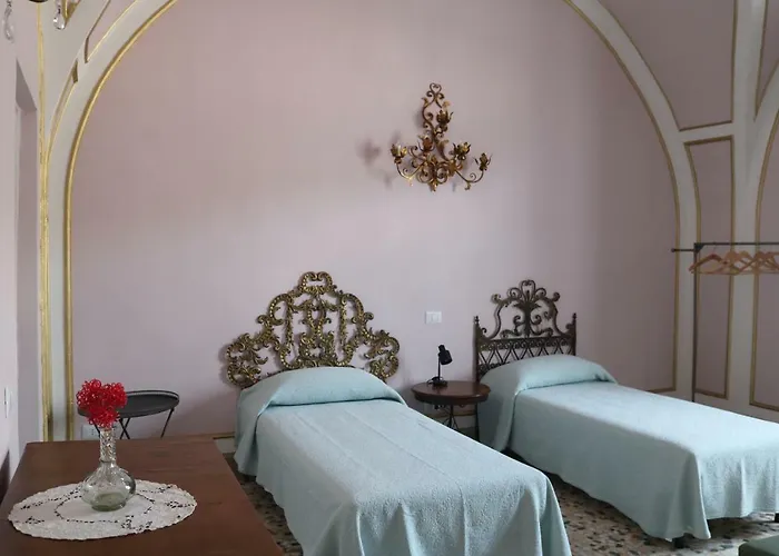 In The Center Of Гостевой дом Флоренция