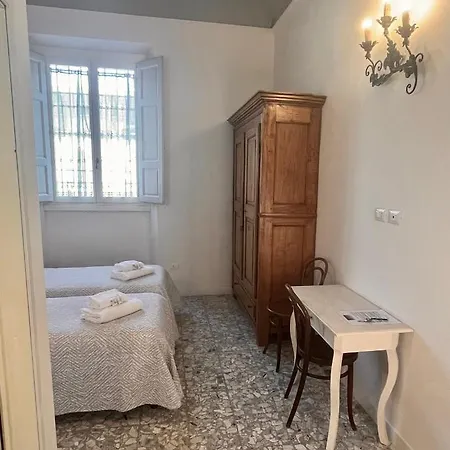 In The Center Of Casa de hóspedes *