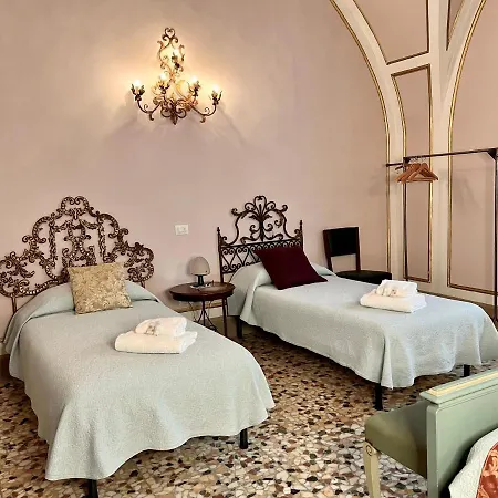 In The Center Of Casa de hóspedes Florença